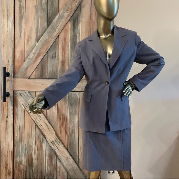 Skirt Suit Blue Gray Pinstripe Harve’ Bernard Size 10/12 - Picture 4 of 16